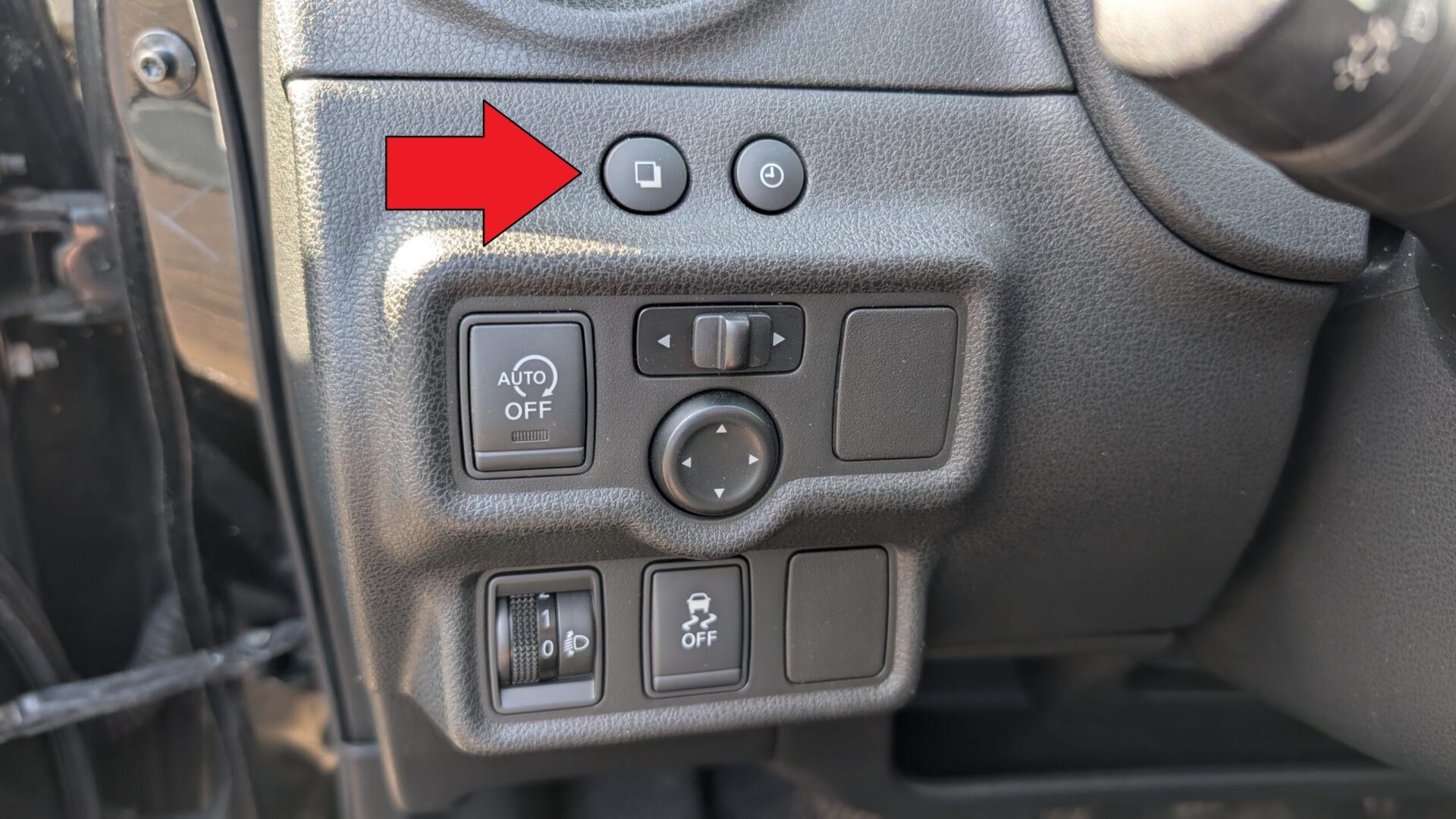 Nissan Note trip button on the instrument cluster used for TPMS reset