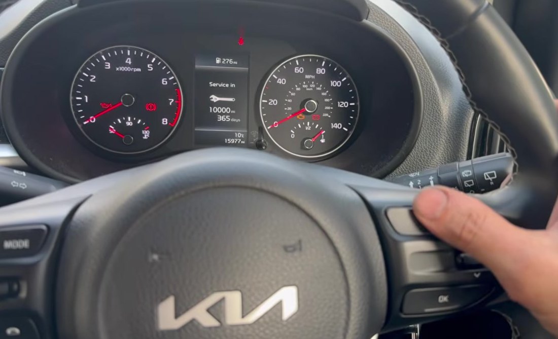 Kia Picanto JA instrument cluster showing Service in 10000 miles after a reset