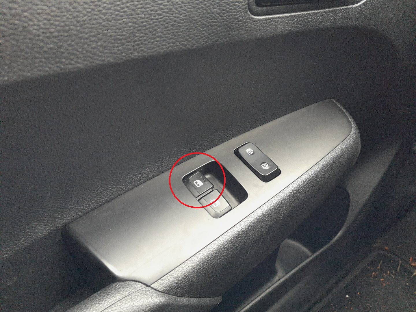 Kia Picanto JA driver’s power window switch used for initialization