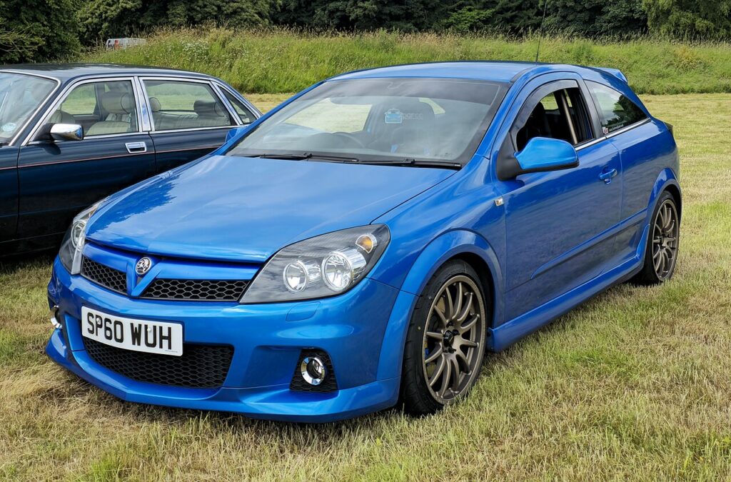 Vauxhall Astra Mk6 — the vehicle covered in this reset guide.