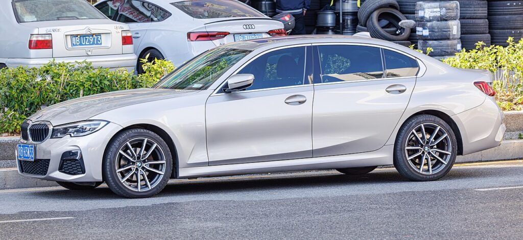 BMW 3 Series Mk7 — the vehicle covered in this guide.