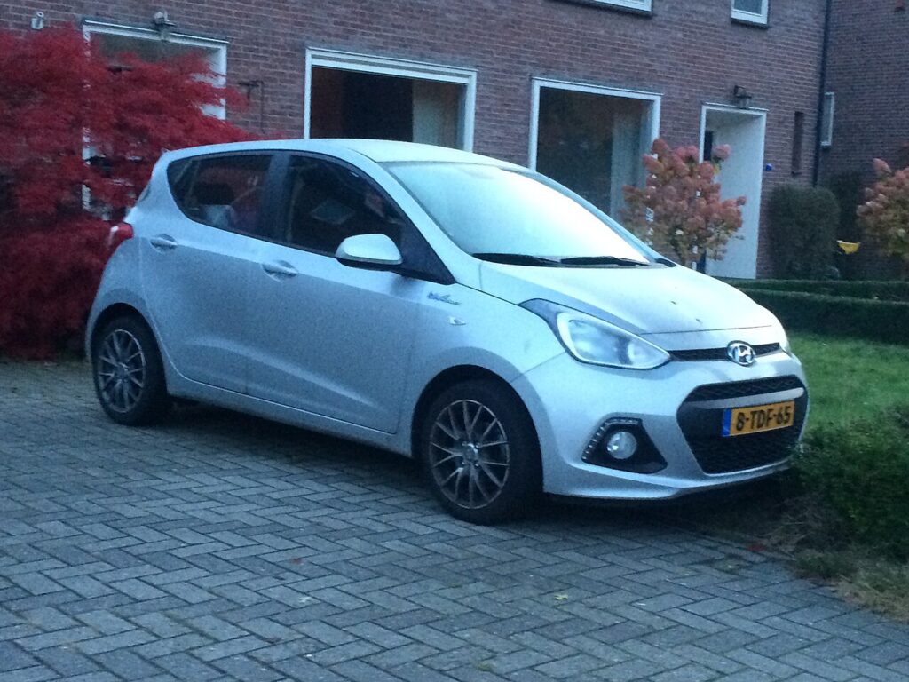 Hyundai i10 Mk2 — the vehicle covered in this guide.
