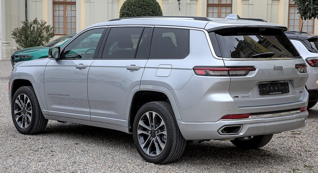 Jeep Cherokee Mk5 — the vehicle covered in this reset guide.