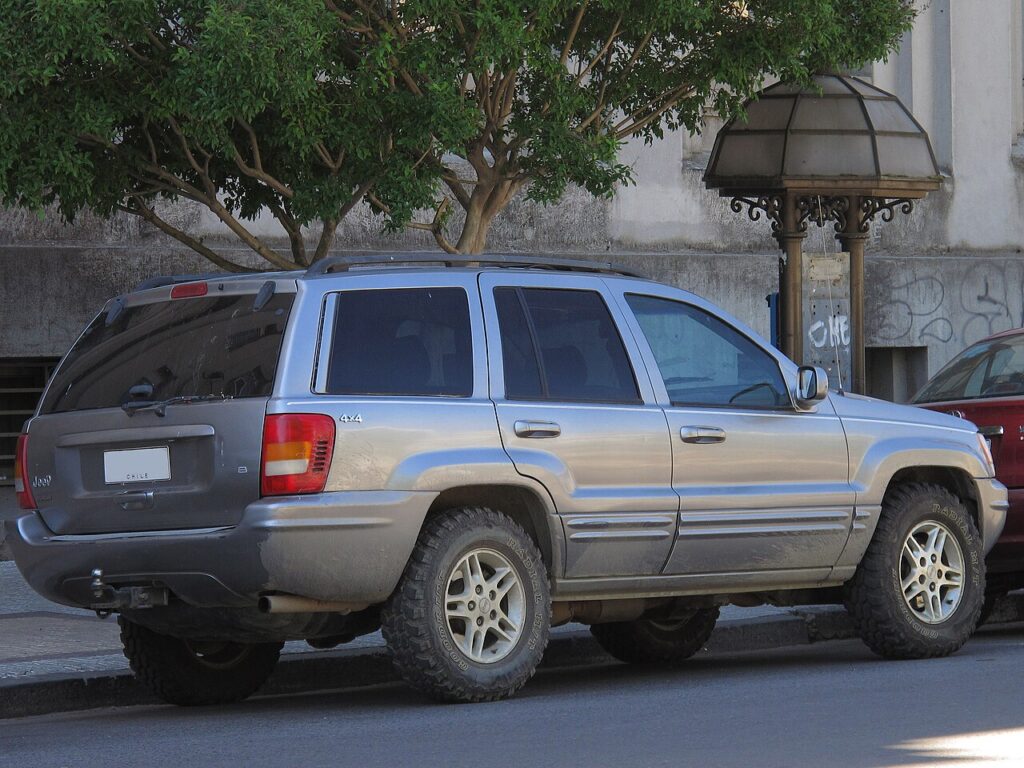 Jeep Grand Cherokee Mk2 — the vehicle covered in this reset guide.