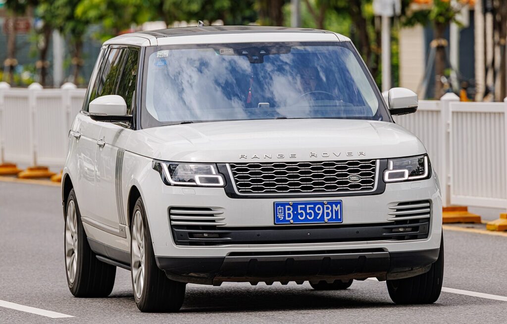 Land Rover Range Rover Mk4 — the vehicle covered in this reset guide.