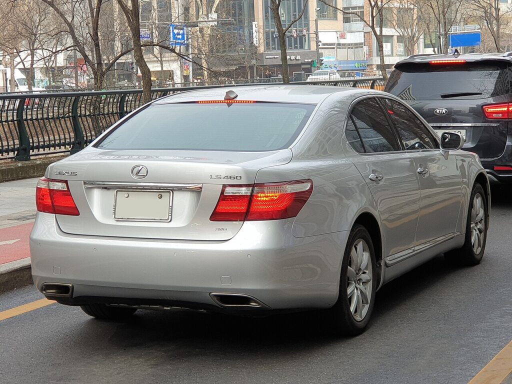 Lexus LS Mk4 — the vehicle covered in this reset guide.