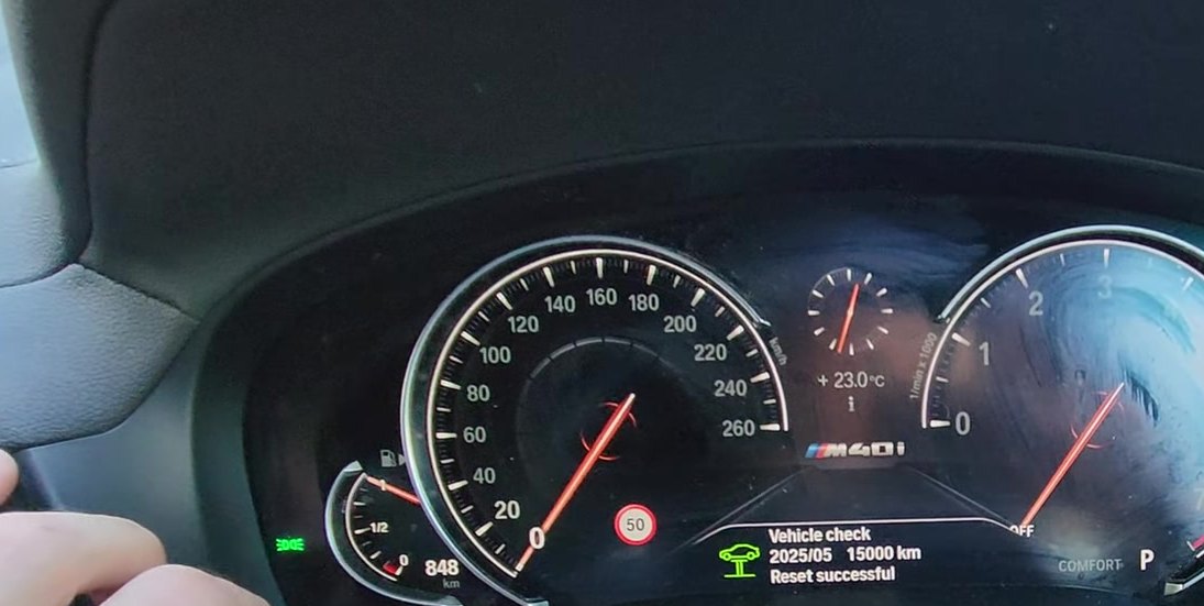 BMW X3 G01 instrument cluster showing Reset successful after the service reset