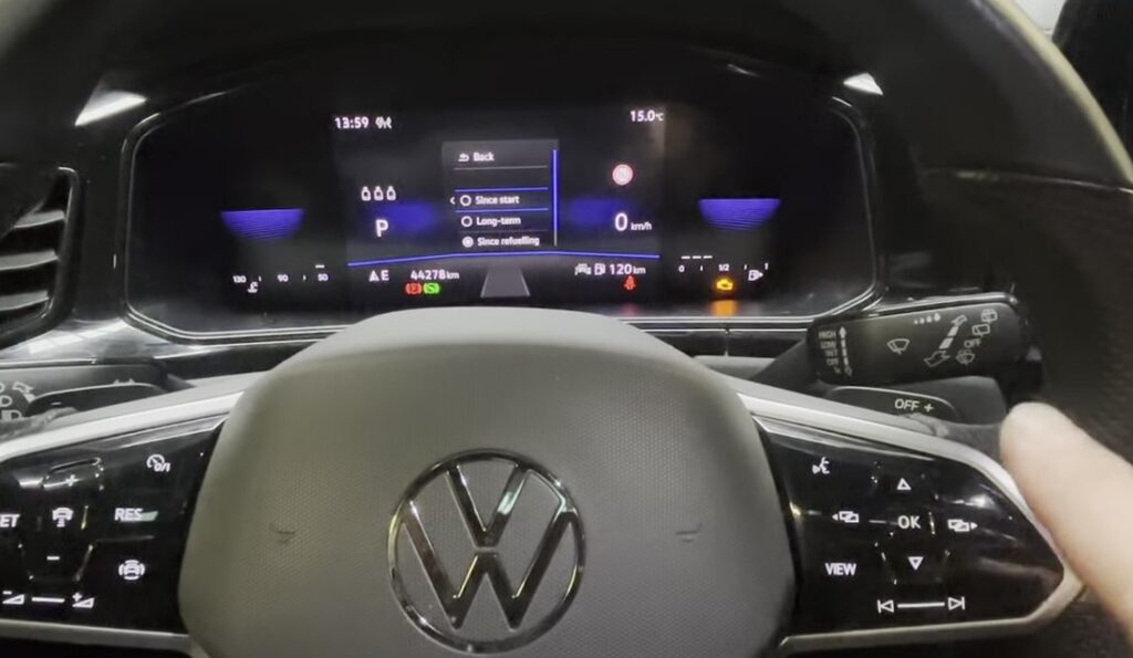 VW T-Roc digital cockpit service menu.