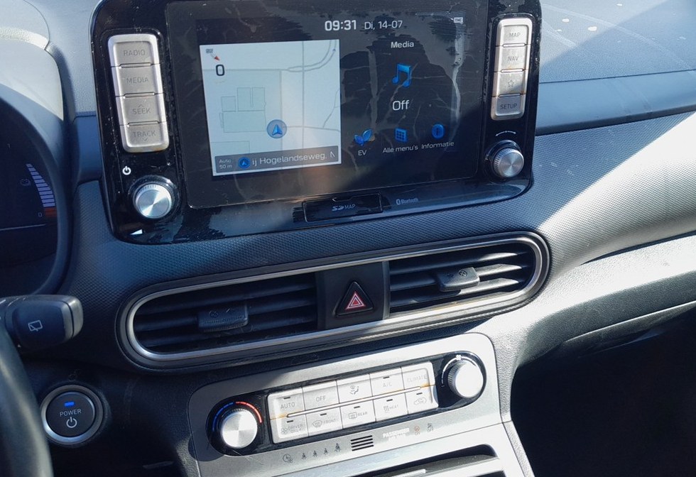 Hyundai Kona infotainment touchscreen with RADIO, MEDIA and SETUP hard-keys