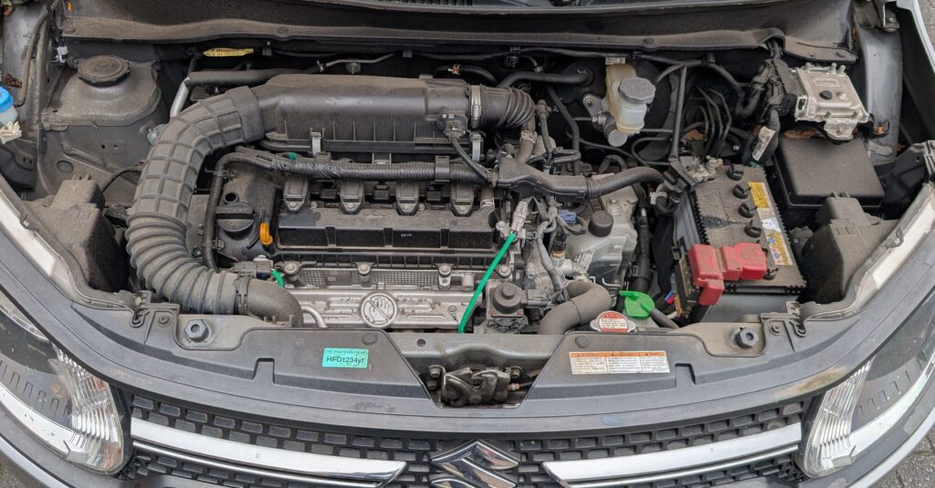 12V battery in the Suzuki Ignis engine bay