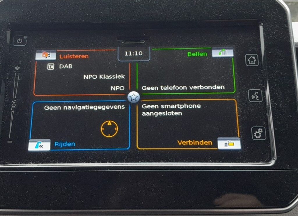 Suzuki Ignis SLDA touchscreen home screen