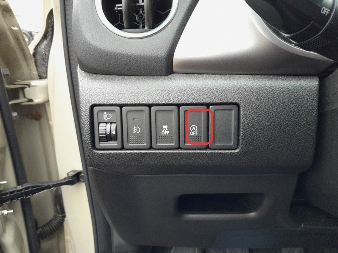 A-OFF idle stop-start button on a Suzuki Vitara (LY) dash switch panel