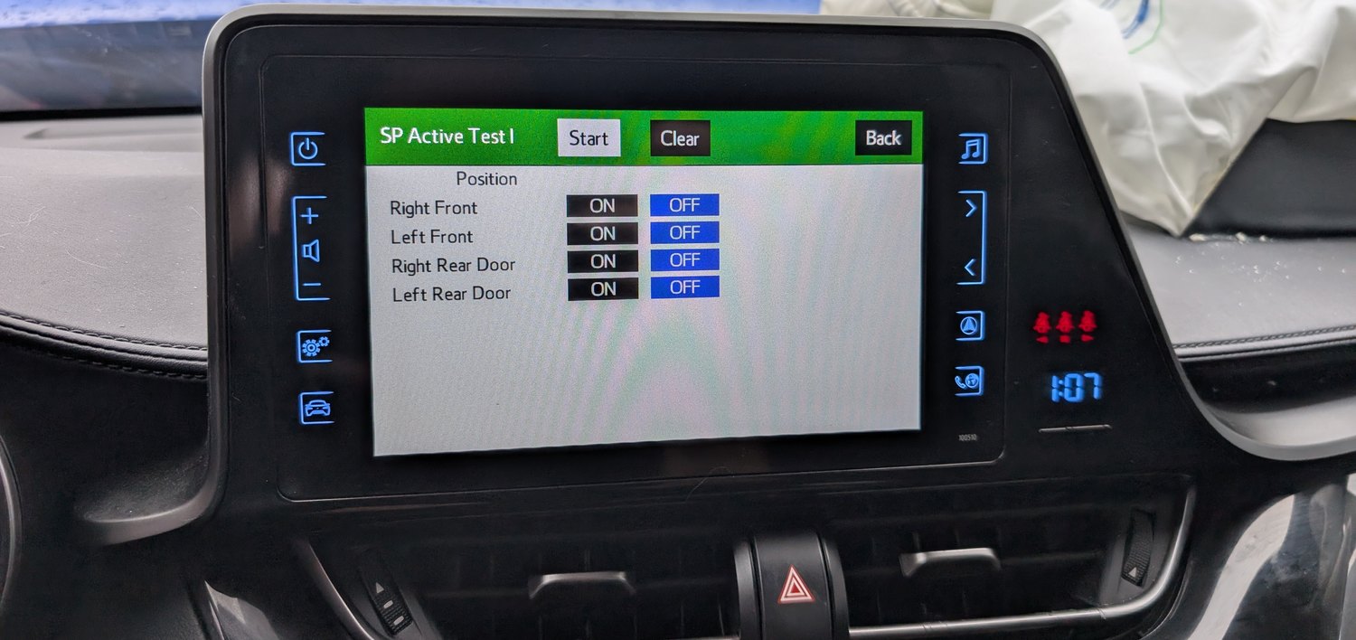 Toyota C-HR Mk1 SP Active Test screen toggling the four door-lock actuators
