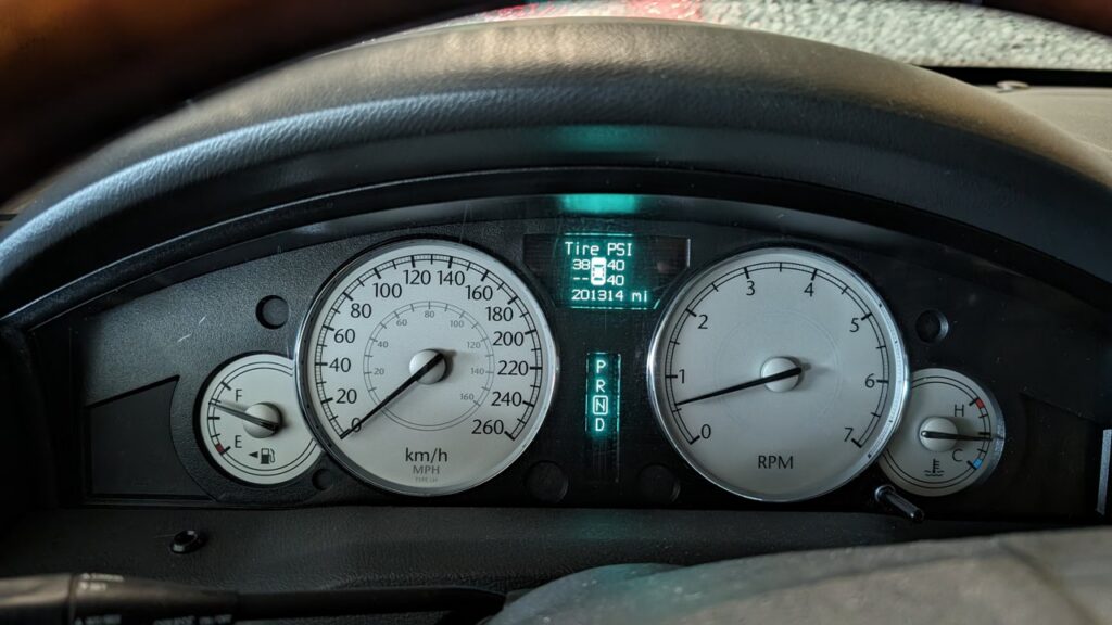 Chrysler 300 (2004&ndash;2011) instrument cluster trip-computer (EVIC) display