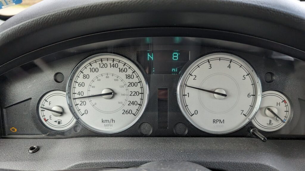 Chrysler 300 2004-2011 instrument cluster
