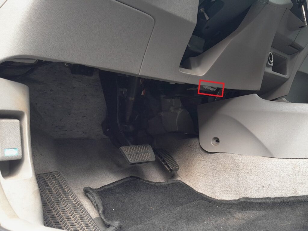 Honda Insight ZE2 OBD-II diagnostic port under the driver-side dash