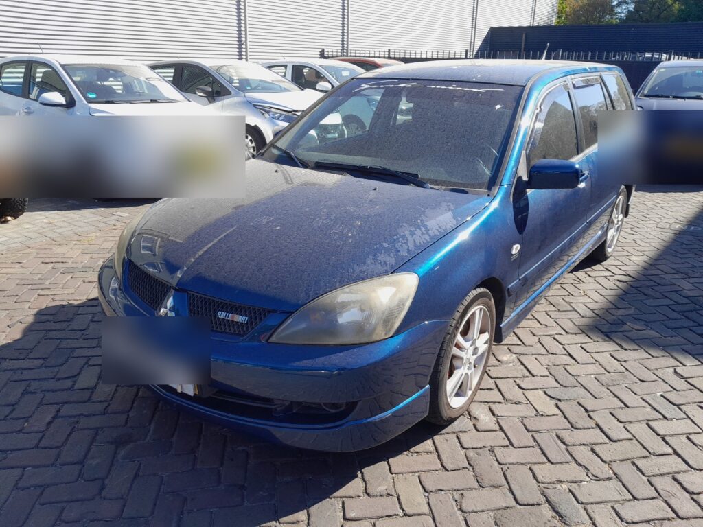 Mitsubishi Lancer Mk7 (CS) estate, the vehicle covered in this guide.