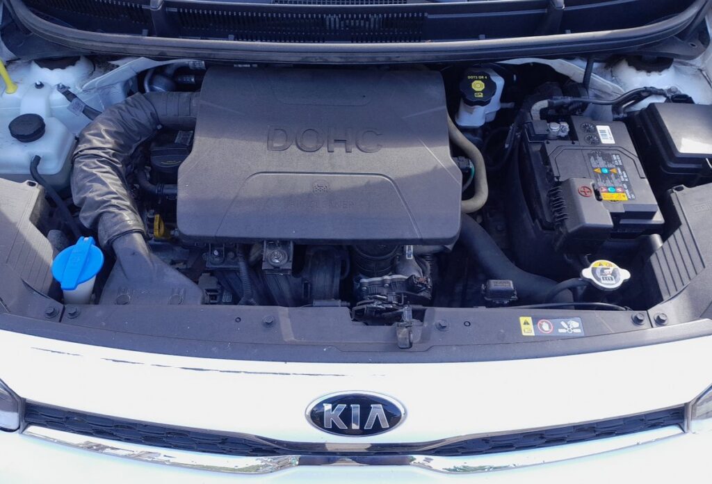 Kia Picanto Mk3 engine bay with the 12V battery