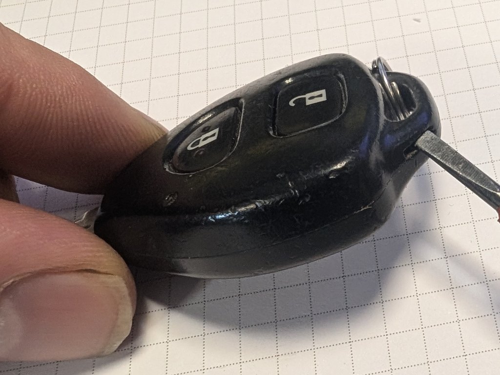 Two-button lock and unlock remote key for the Toyota iQ
