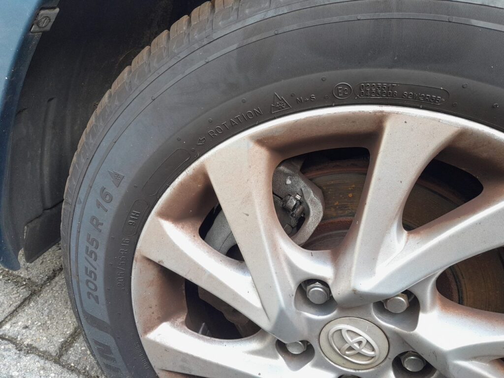 Tyre sidewall showing speed rating H on a 205/55 R16 91H tyre