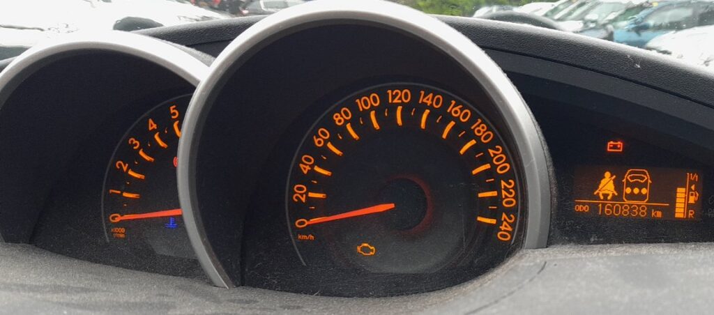 Toyota Verso AR20 instrument cluster with trip meter display