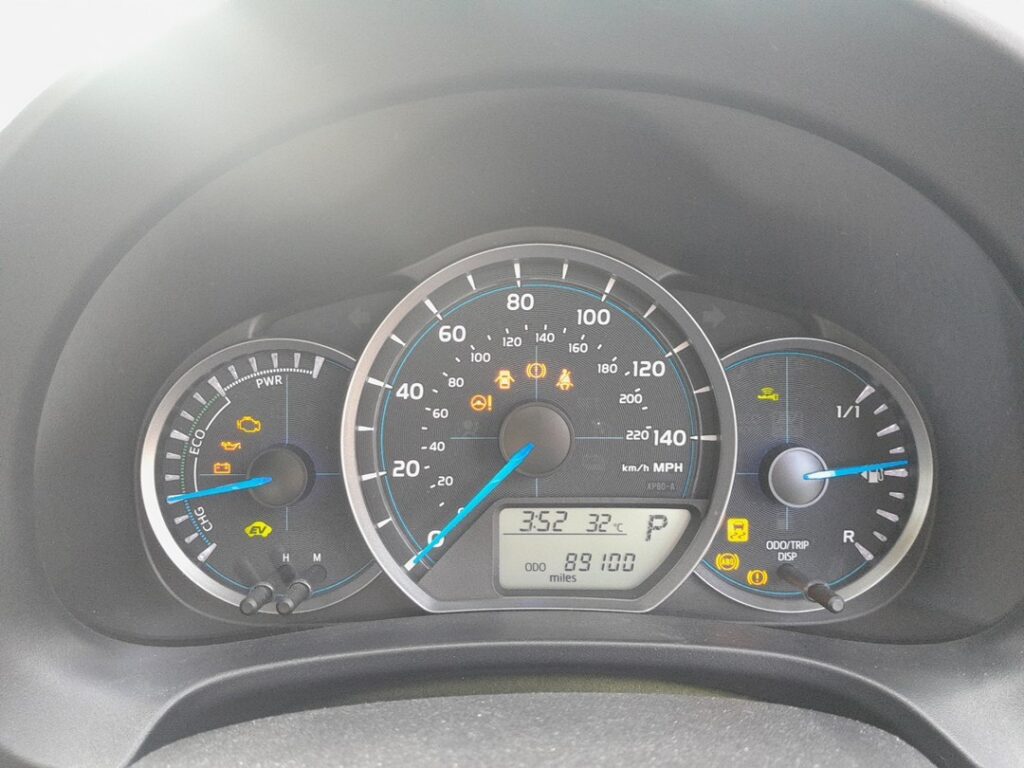 Instrument cluster on the Toyota Yaris Mk3 (XP130), the display used to reach the hidden diagnostic menu