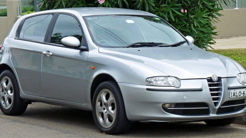 Alfa Romeo 147 Mk1 (937) 2000-2011 exterior