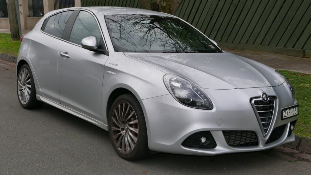 Alfa Romeo Giulietta Mk1 (940) 2010-2020 exterior