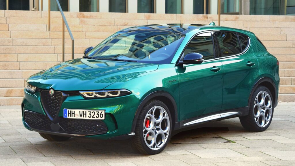 Alfa Romeo Tonale Mk1 (965) 2022-Present exterior