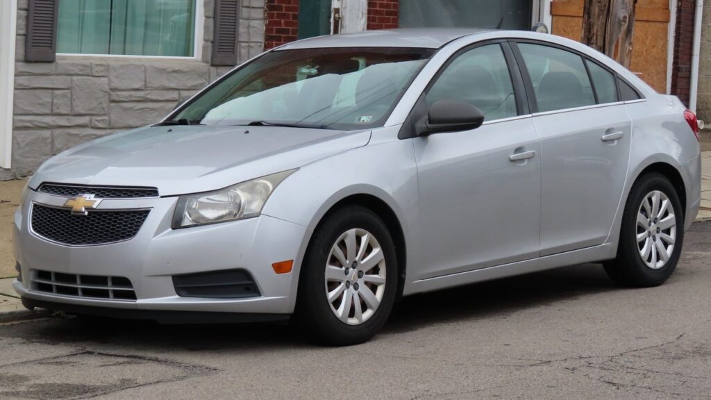 Chevrolet Cruze Mk1 (J300) 2009-2014 exterior