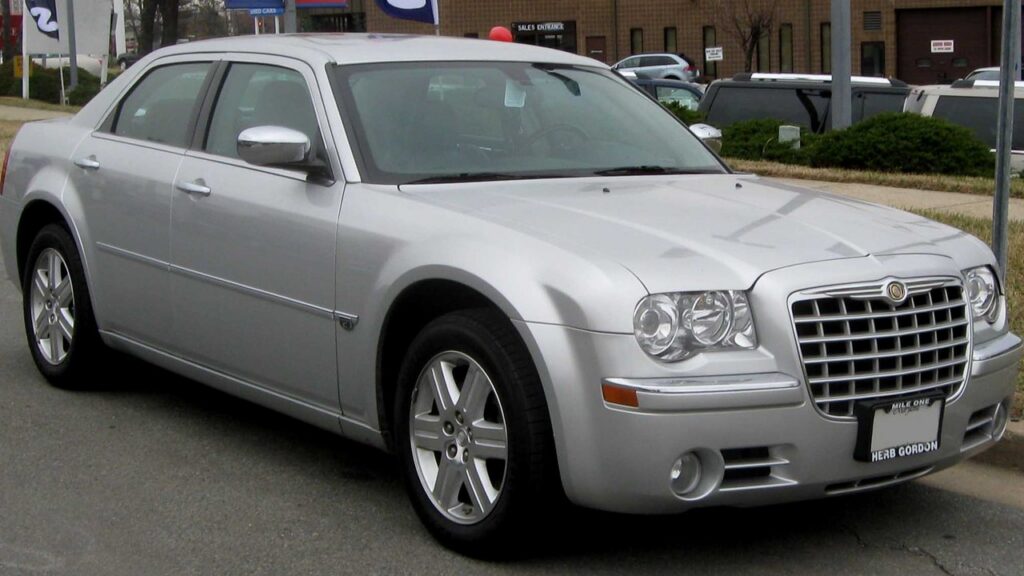Chrysler 300 Mk1 (LX) 2004-2011 exterior