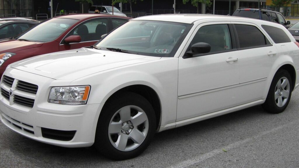 Dodge Magnum Mk1 (LX) 2005-2008 exterior