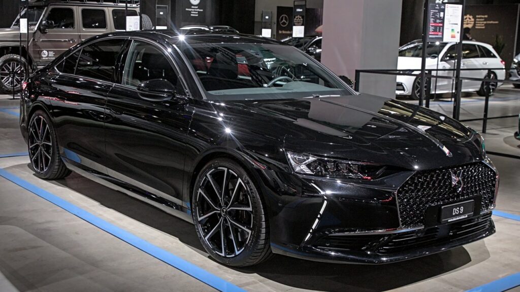 DS 9 Mk1 (X) 2021-Present exterior