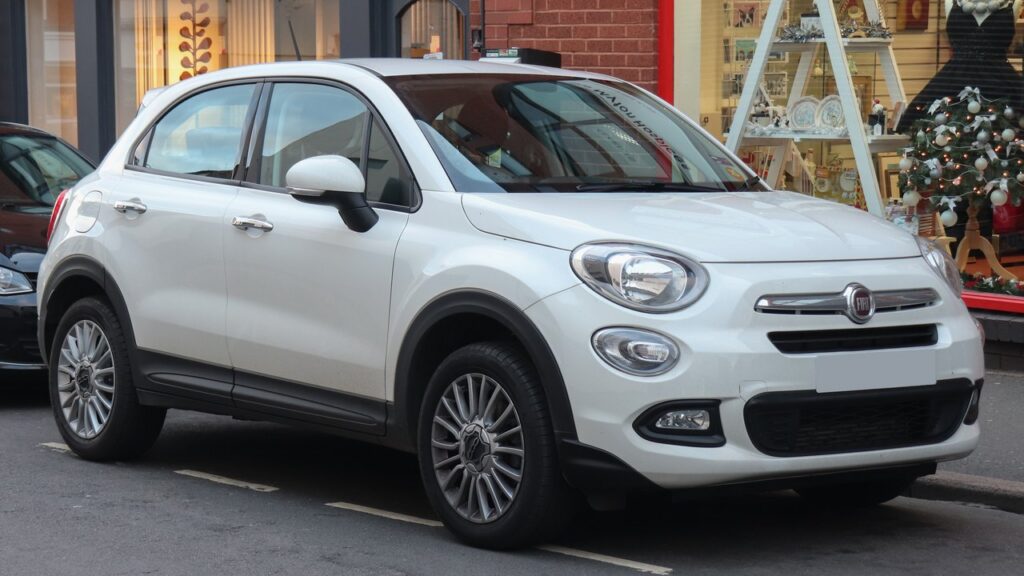 Fiat 500X Mk1 (334) 2015-present exterior