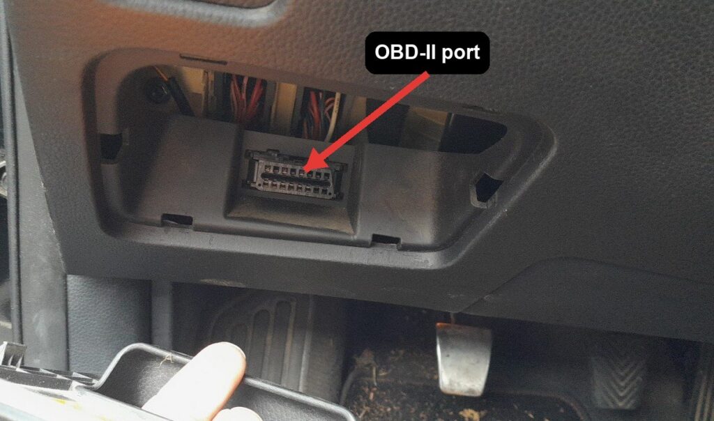 OBD-II diagnostic port under the dashboard of the Hyundai i40