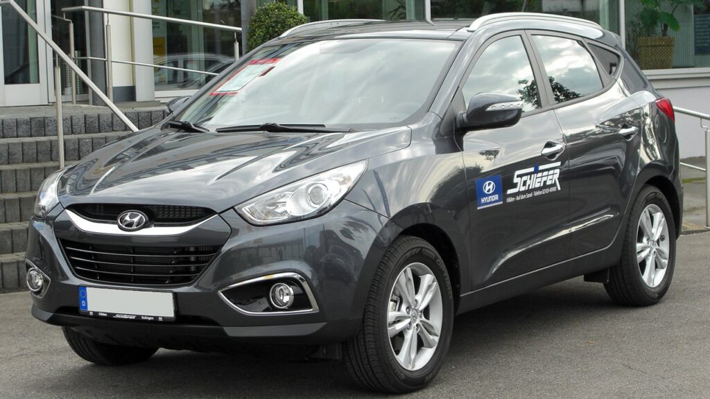 Hyundai ix35 Mk1 (LM) 2010-2015 exterior