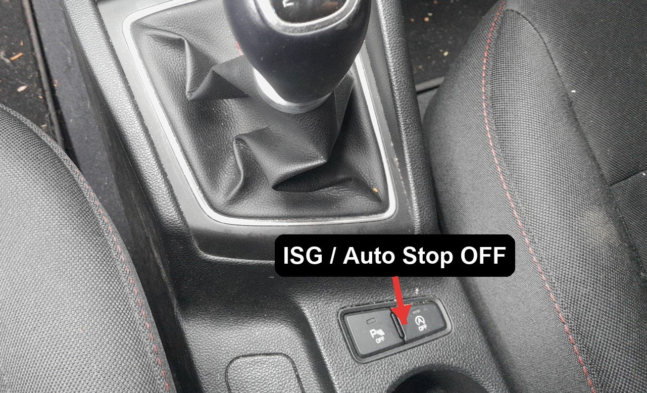 Hyundai i20 centre console showing the ISG auto stop-start OFF button behind the gearshift