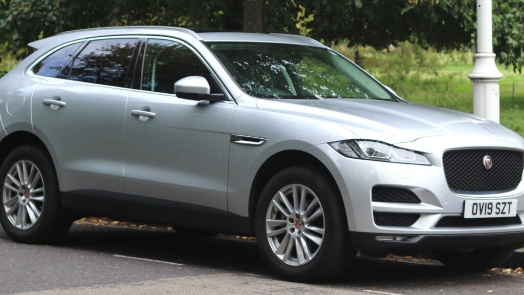 Jaguar F-Pace Mk1 (X761) 2016-Present exterior