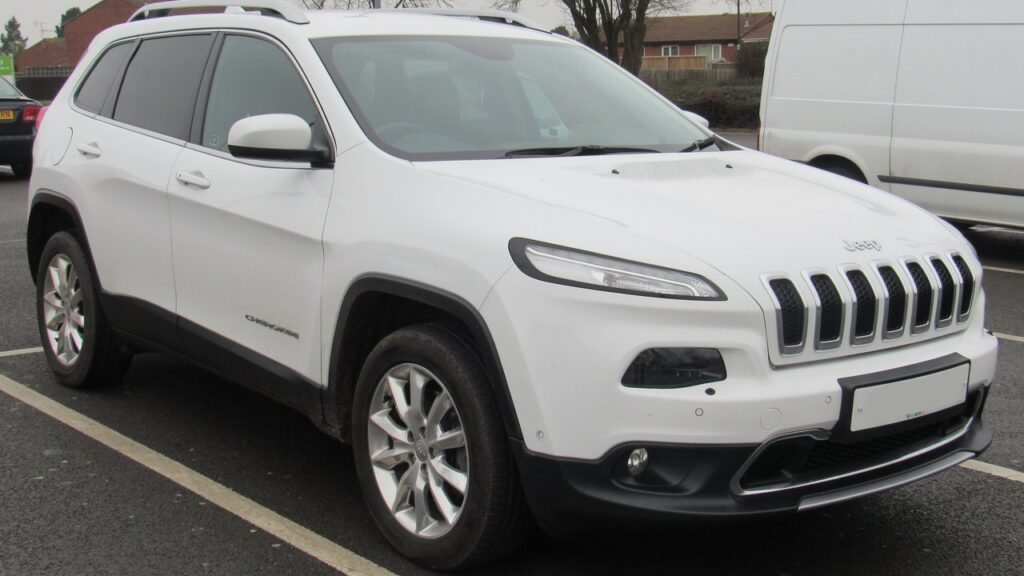 Jeep Cherokee Mk5 (KL) 2014-2023 exterior