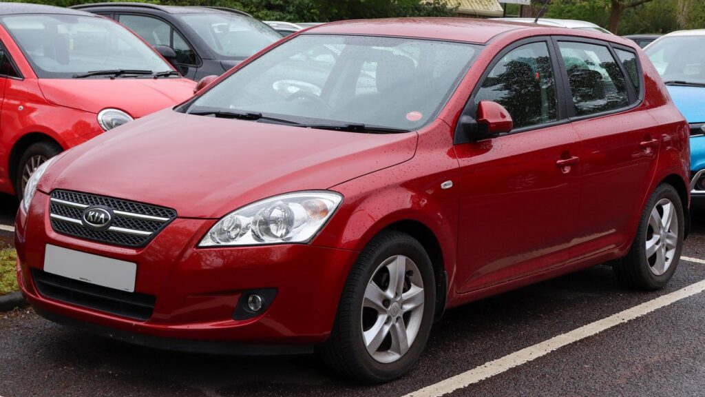 Kia Ceed Mk1 (ED) 2007-2012 exterior