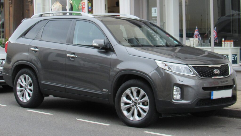 Kia Sorento Mk2 (XM) 2009-2014 exterior