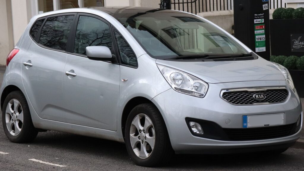 Kia Venga Mk1 (YN) 2010-2019 exterior