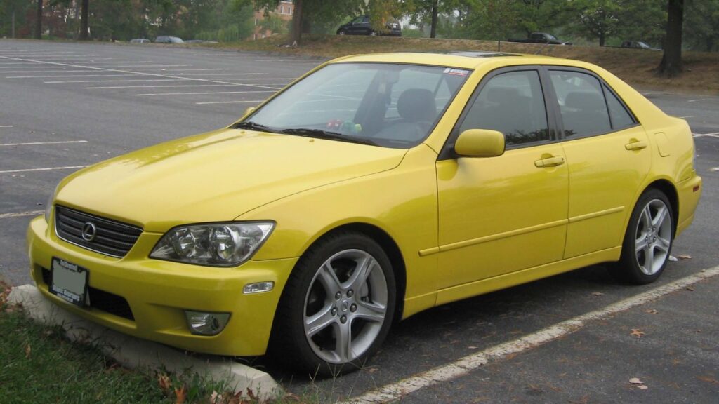 Lexus IS Mk1 (XE10) 1999-2005 exterior