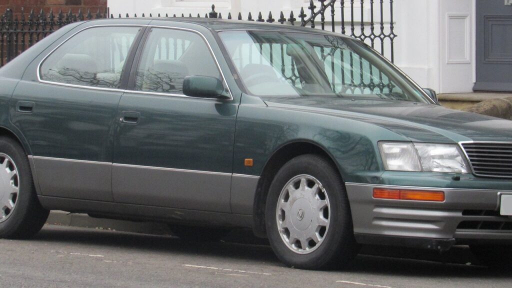 Lexus LS Mk2 (UCF20) 1994-2000 exterior