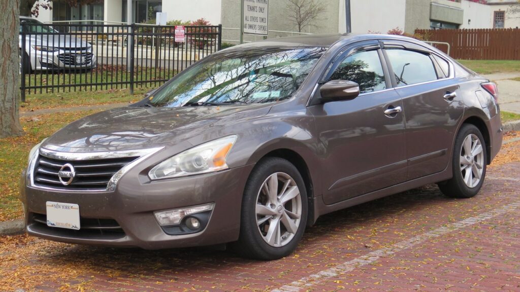 Nissan Altima Mk5 (L33) 2013-2018 exterior