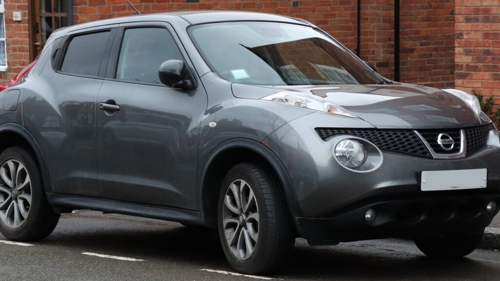 Nissan Juke Mk1 (F15) 2010-2019 exterior