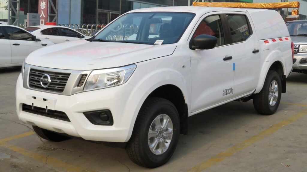Nissan Navara (D23/NP300) 2014-Present exterior