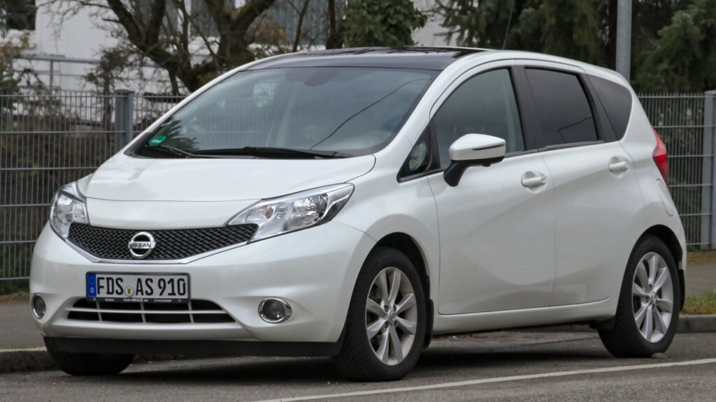 Nissan Note Mk2 (E12) 2013-2017 exterior