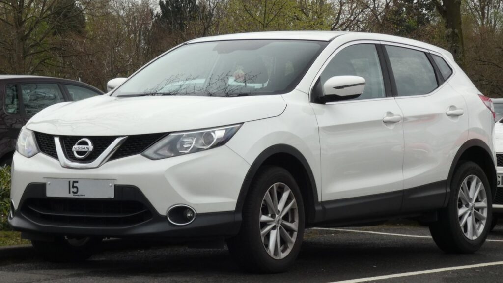 Nissan Qashqai Mk2 (J11) 2014-2021 exterior