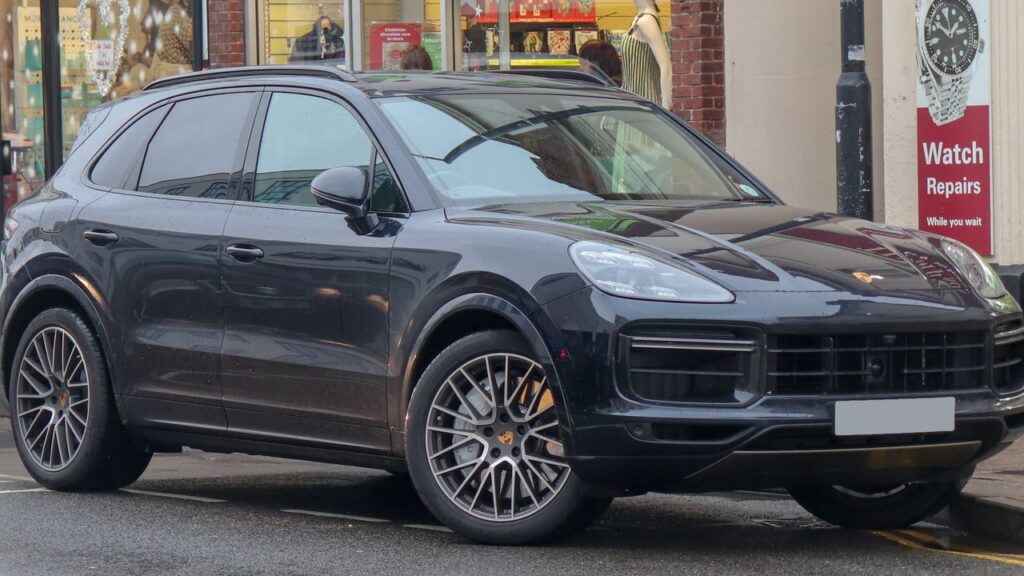 Porsche Cayenne Mk3 (9YA) 2018-Present exterior